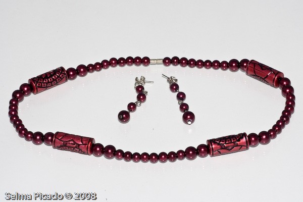 Conjunto Colar + Brincos Bordô