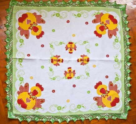Toalha de mesa com renda a volta